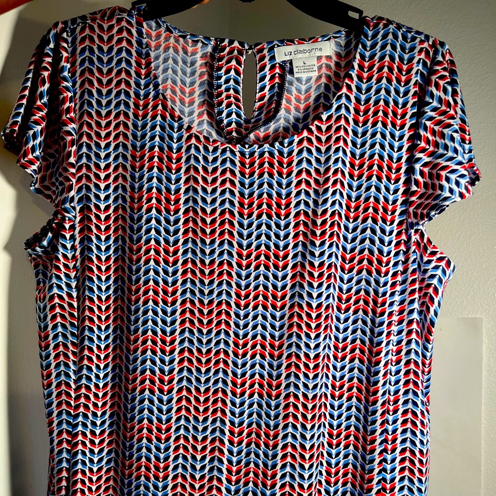 “USED” LIZ CLAIBORNE WOMEN’S BLOUSE